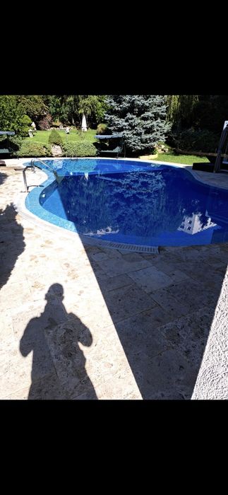 Servicii Profesionale Piscine: Construcție, Mentenanță și Montaj Liner