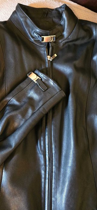 Дамски  , кожени  , черни якета , естествена кожа. По 130 лв.