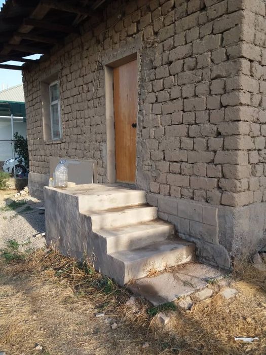 Yer  Uy sotiladi tayyor kadastor bilan