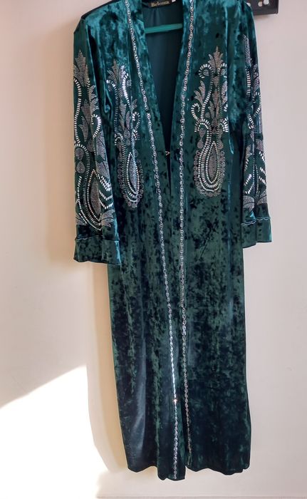 Холати яхши абая сотаман