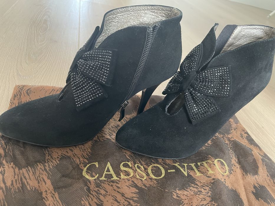 Продам туфли замшевые