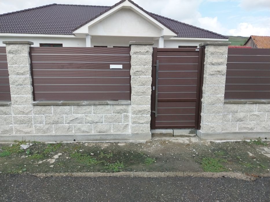 Porti si garduri din aluminiu