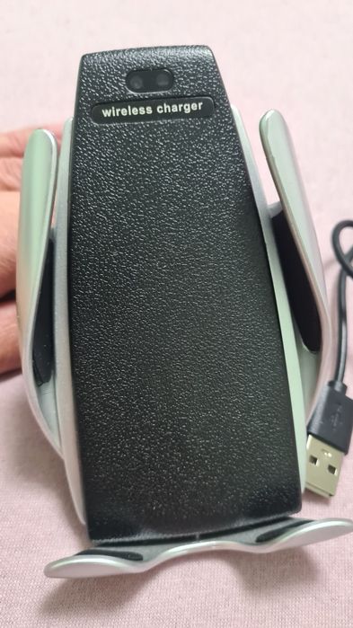 Încărcător auto wireless