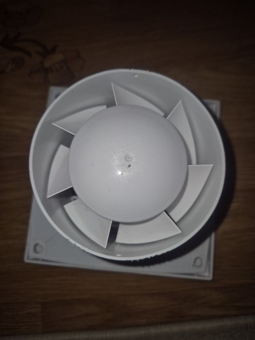 Вытяжка бу VENTS