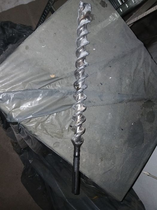 Свредо за бетон ф45 450/570 мм. Работи супер