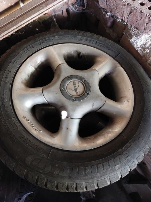 Зимни гуми с джанти - 175/70R14