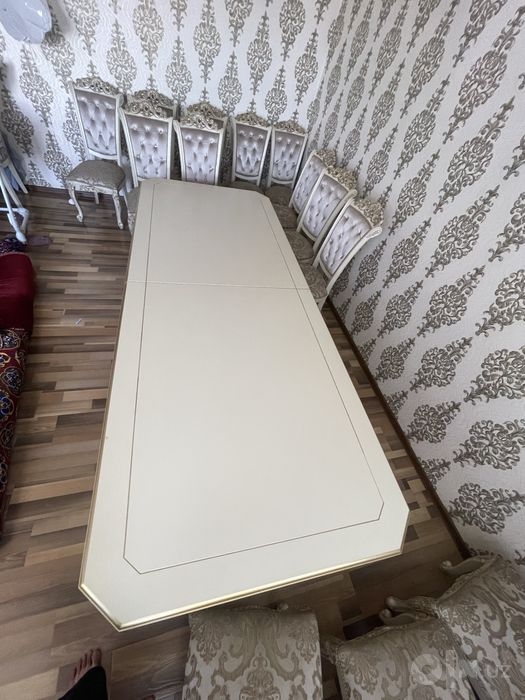 стол для гостинной 4-4,5м/1,2м