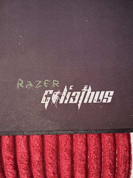 Продам коврик от компании Razer