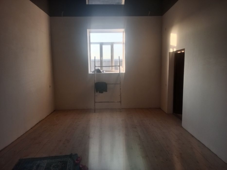 Жой сотилади  телесентр йонида