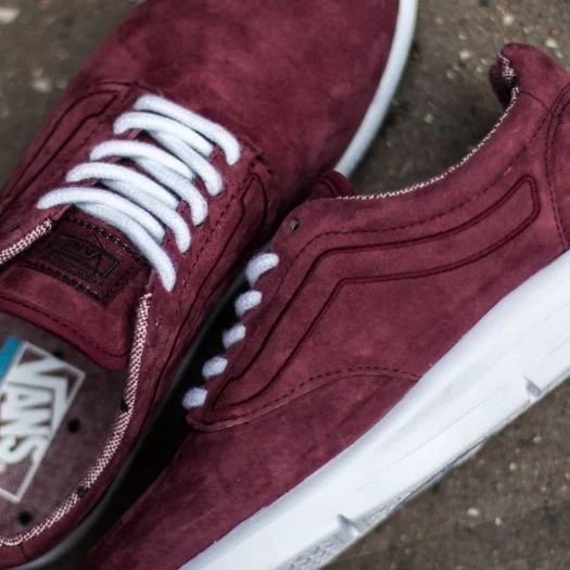 Дамски маратонки Vans номер 36