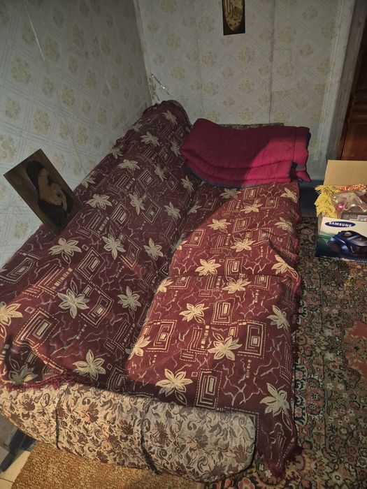 Мебель,стол,кровать