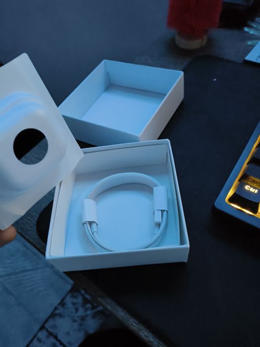 Vând căști airpods 1