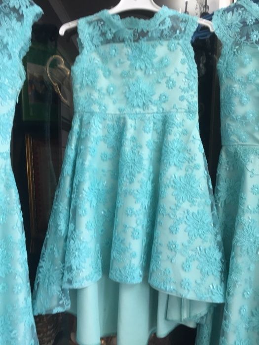 Нарядные кружевные платья Мама и дочери