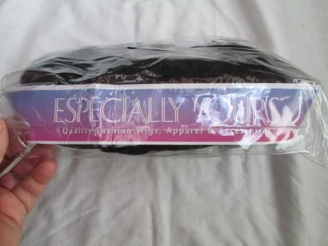 ESPECIALLY YOURS нова дамска перука от естествена коса от САЩ.