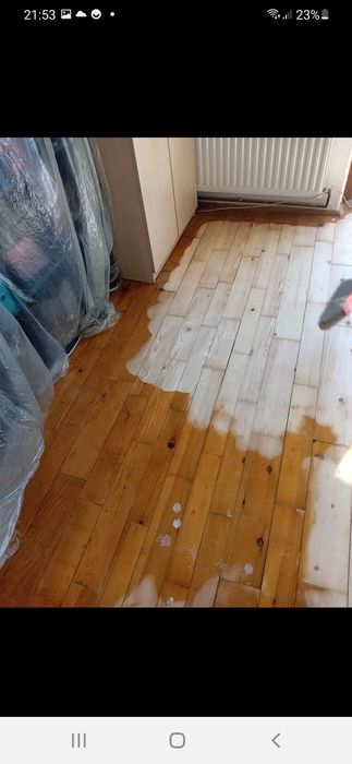 Raschetare slefuire parchet lemn