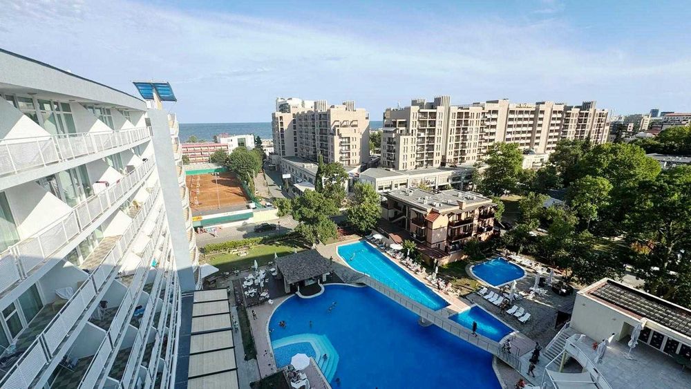 Просторен двустаен апартамент с гледка море, к-с „ Гранд Хотел Нирвана”