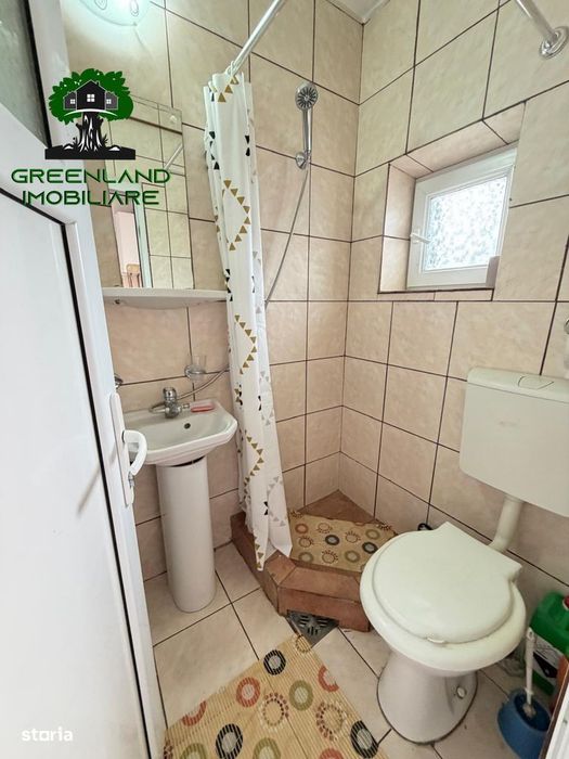 Casa in oras, 4 camere, 202 mp, anexa, garaj, Podu de Fier