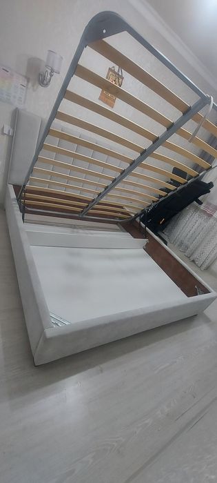 Кровать с  нишей