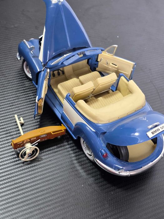 Macheta Auto 1/18 Maisto BMW 502 1955