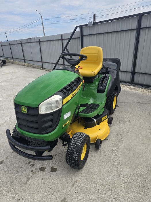 Tractoras John Deere X 155R