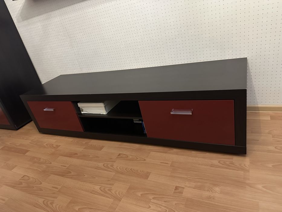 Стенка в гостинную продам