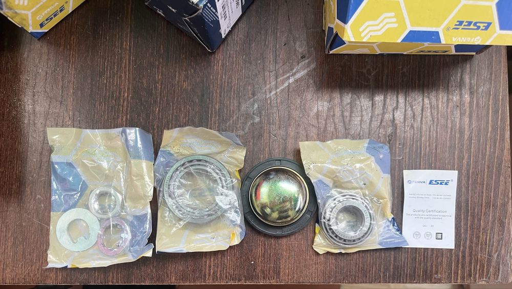 Подшипник задней ступицы комплект