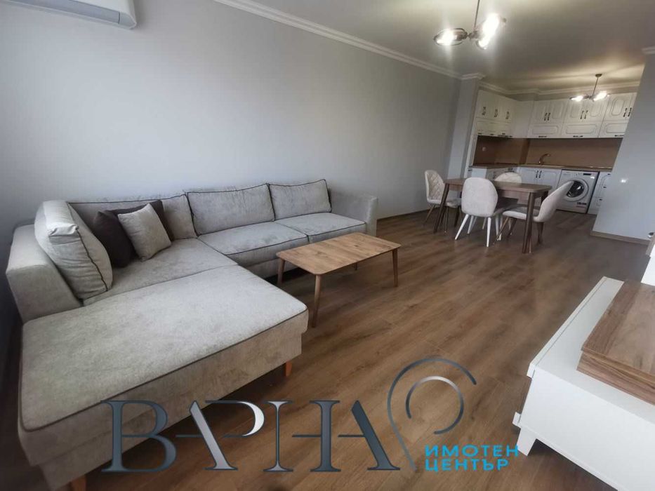 Дава се под наем Двустаен апартамент в Варна, Център - 75 кв.м за 484.5 € - Снимка #6