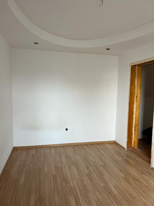 Garsoniera in bloc de apartamente