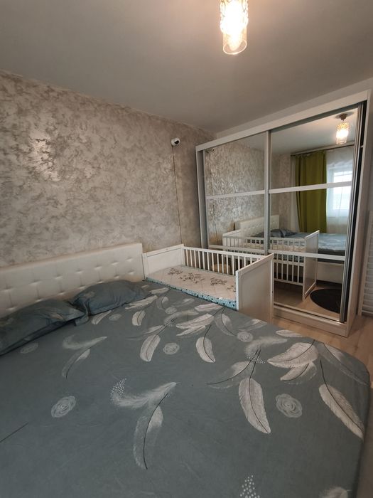 Închiriez apartament