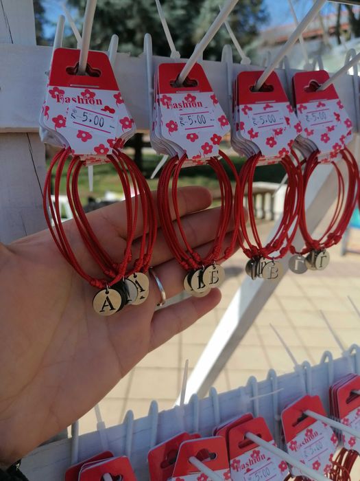 Гривни със стоманени буквички/зодии