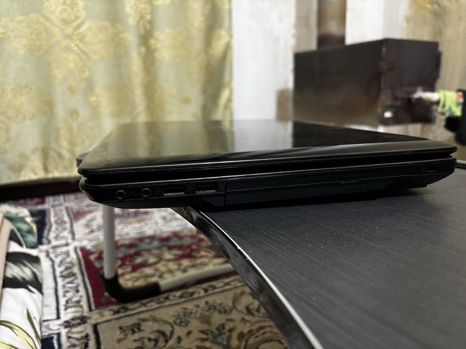 Продают ноутбук в хорошем состояние