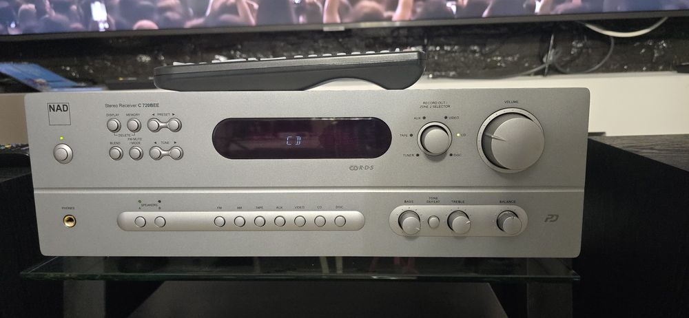 Receiver stereo NAD C720BEE cu telecomanda  iesire subwoofer