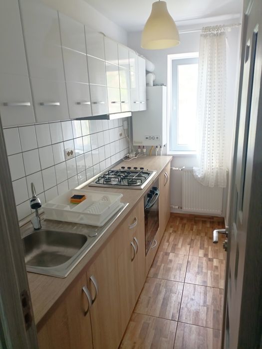 Inchiriez apartament 2 camere