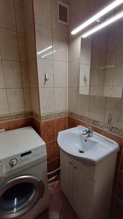 Inchiriez apartament in Oradea-  100mp