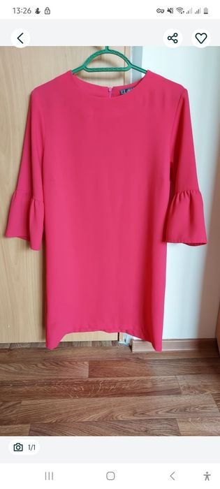 Продам два платья