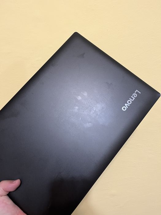 Ноутбук леново..