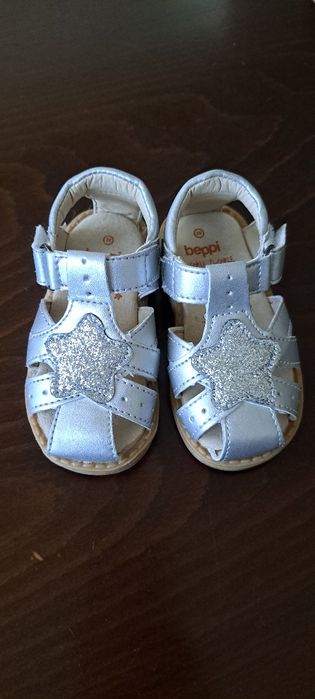 Нови детски сандали номер 20(12см стелка)