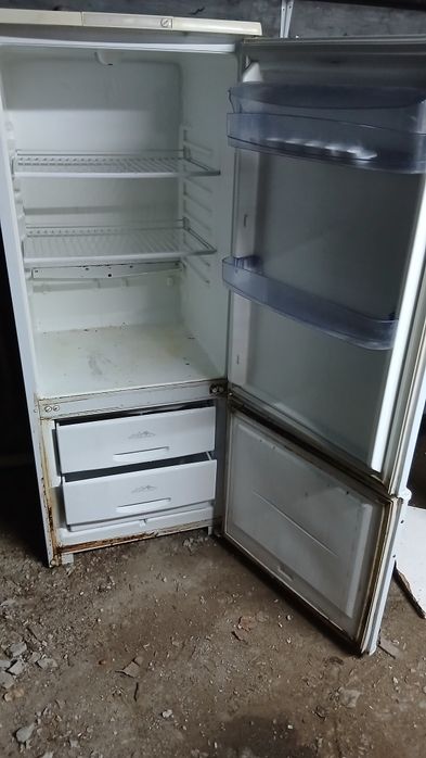 Продам холодильник
