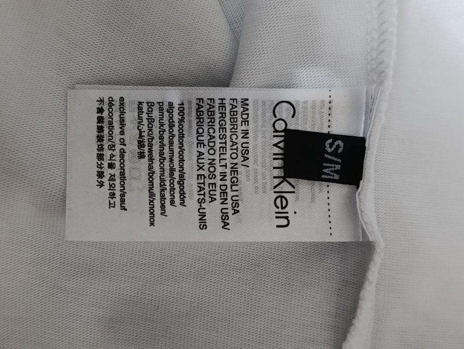 Vand tricou nou de dama Calvin Klein