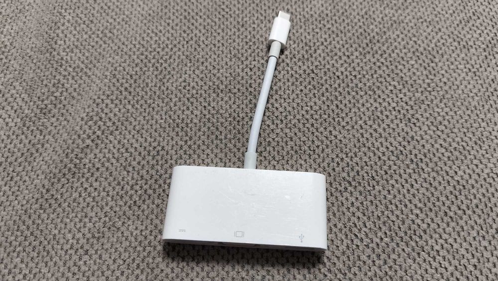 Adaptor original Apple USB-C VGA multiport model A1620 EMC 2878