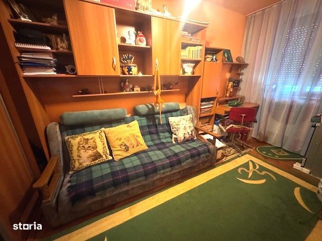 Apartament 3 camere etaj 1 zona BCR