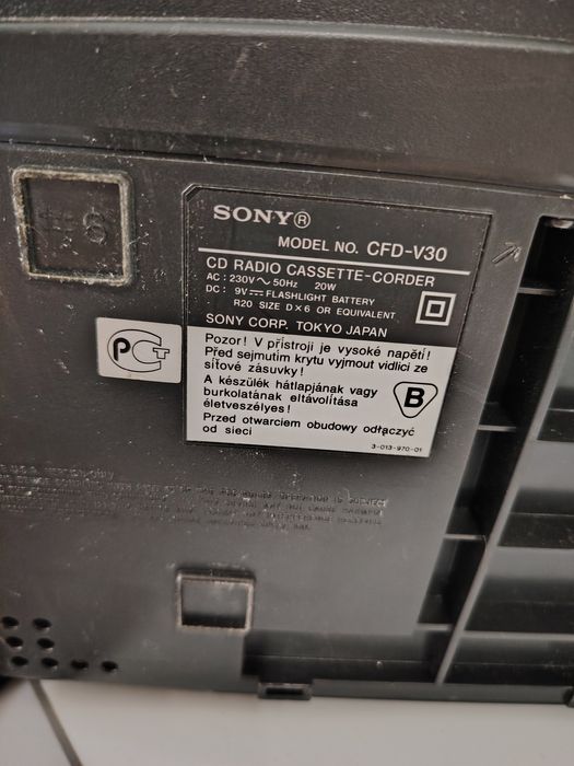 Радио магнитола Sony CFD- V30