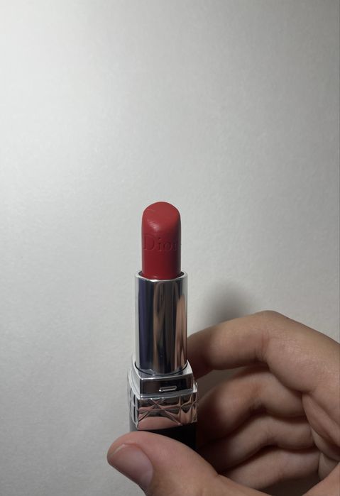 Помада Dior Rouge в оттенке 844 Trafalgar
