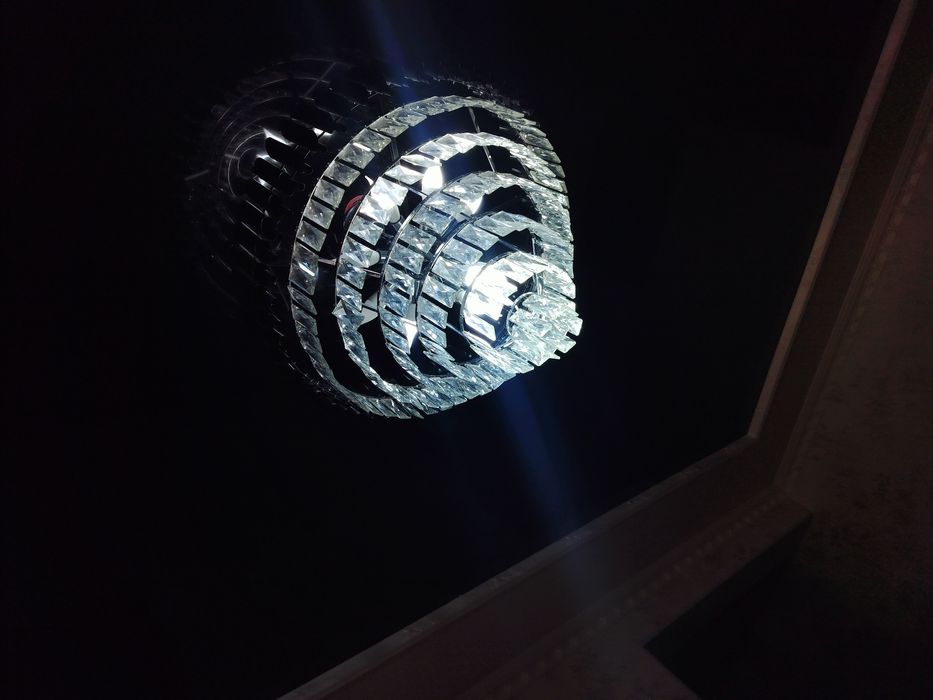 Люстра сотилады таза нет ай пайдаландым