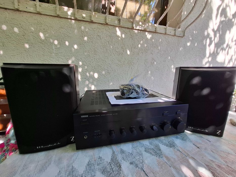 Amplificator stereo YAMAHA AX-490 cu boxe
