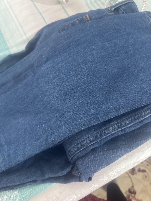 Продается мужское  джинсы