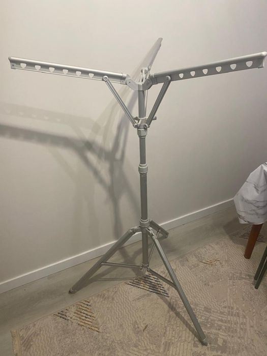 Напольная вешалка