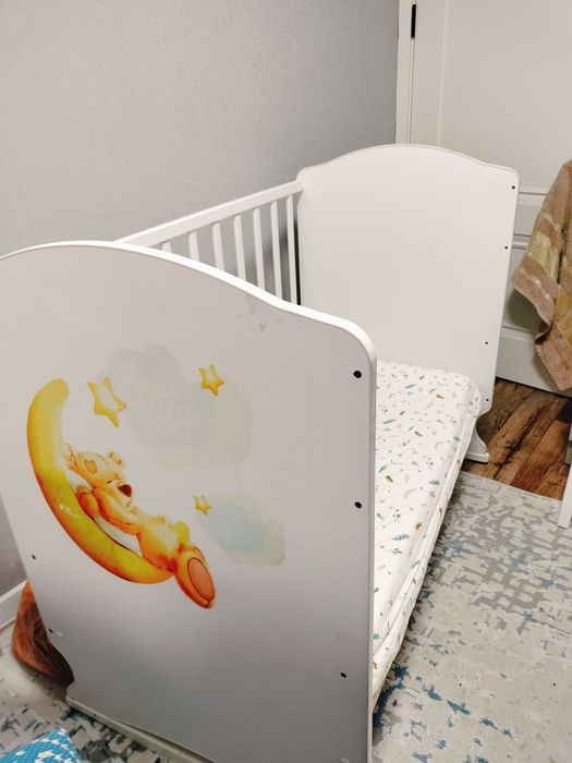 Продам детскую кроватку