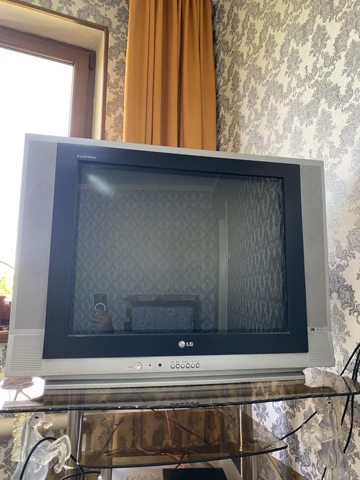 Lg televizor Xamma narsasi komplekt