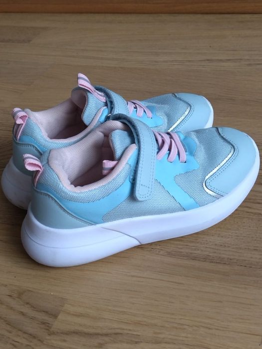Кросовки на девочку